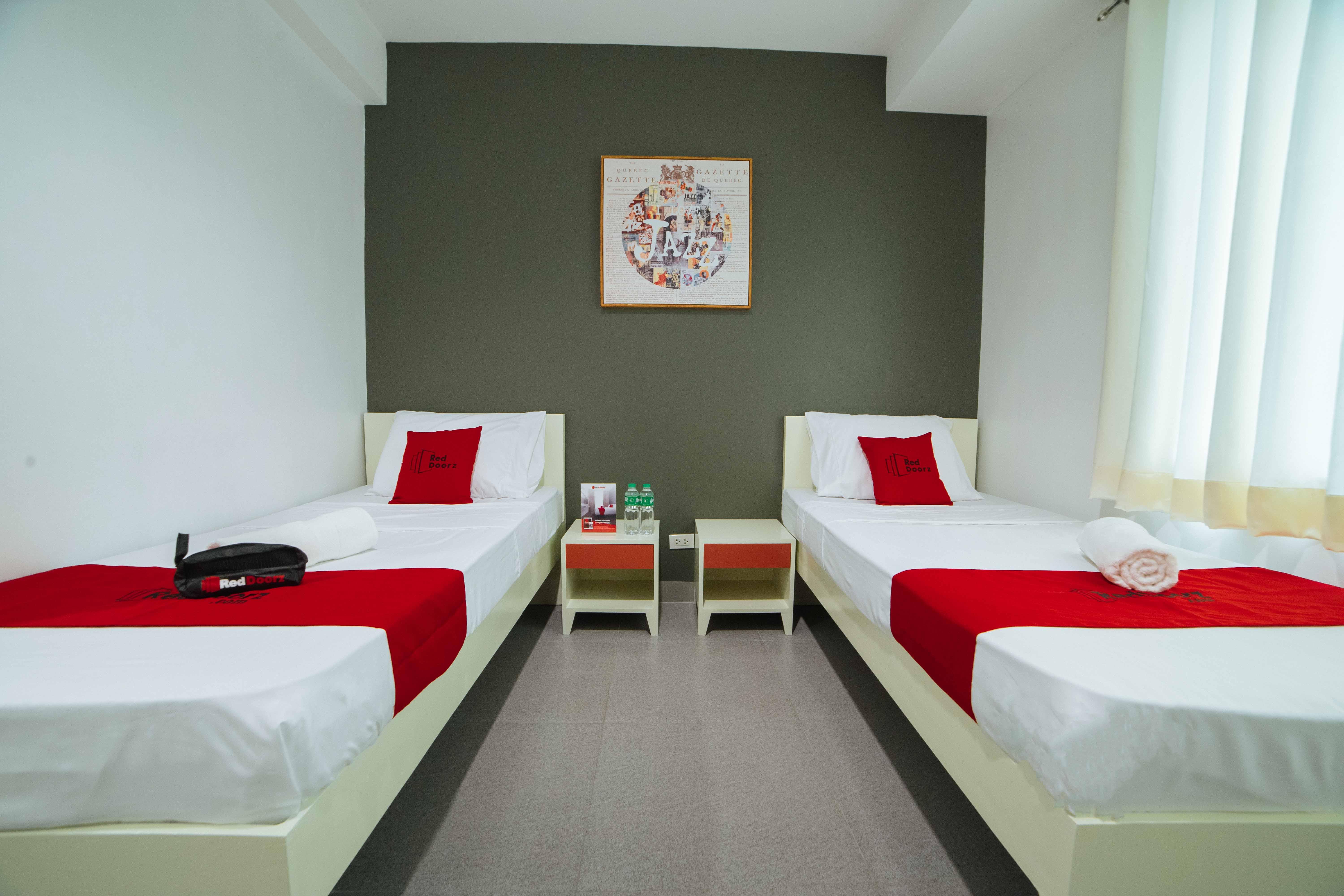 Reddoorz Plus @ Roxas Street Davao City Kültér fotó